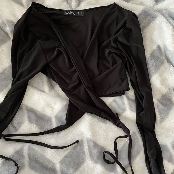 Boohoo Wrap around top - Picture 2 of 5